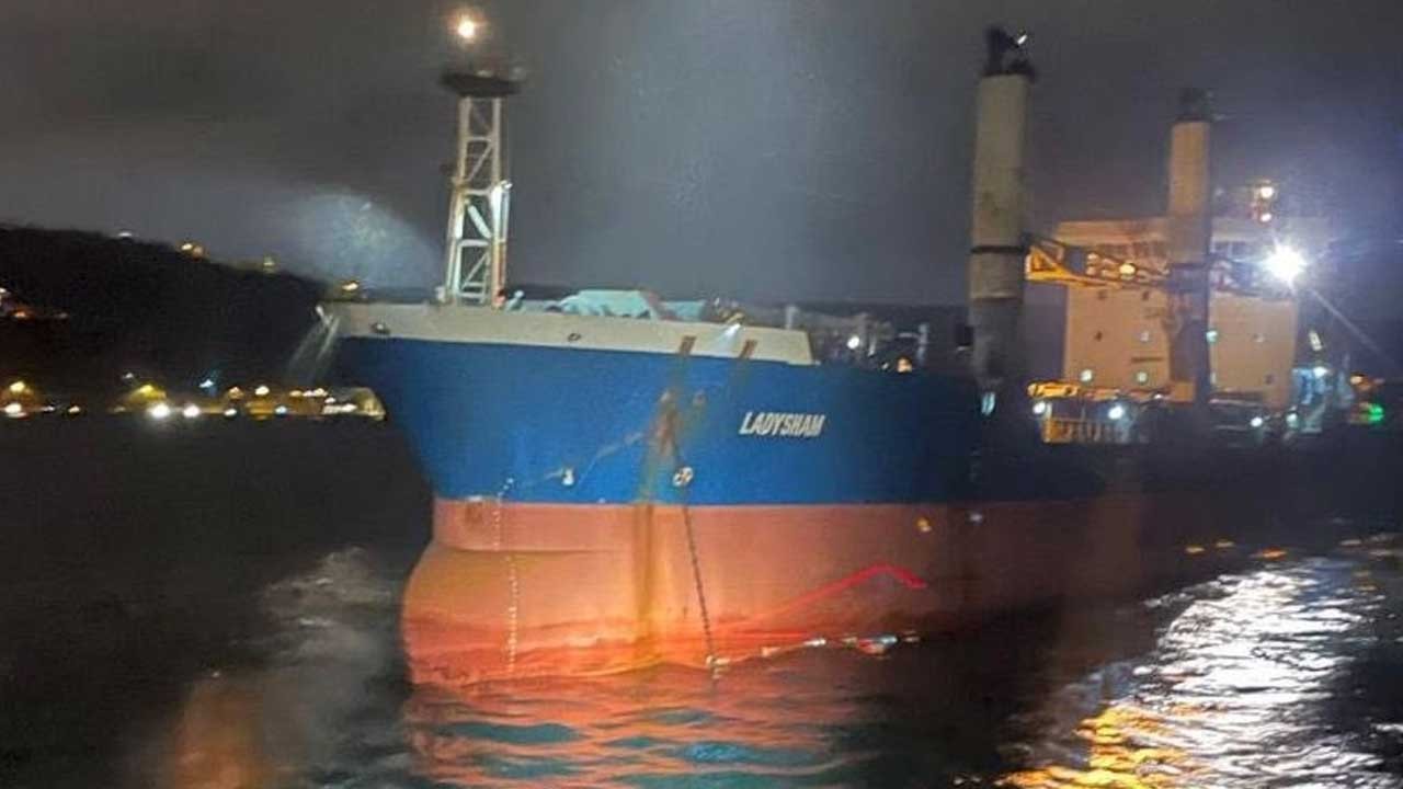 İstanbul Boğazı’nda sürüklenen yük gemisi kurtarıldı