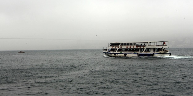 İstanbul Boğazı'ndaki gemi trafiği kuzey-güney yönlü açıldı