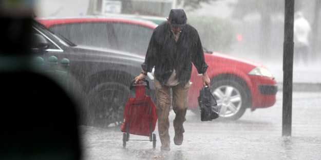 İstanbul da aralarında! Meteoroloji'den 11 kente sağanak uyarısı