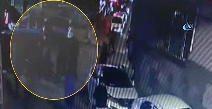 İstanbul Esenler'de iki grup birbirine girdi