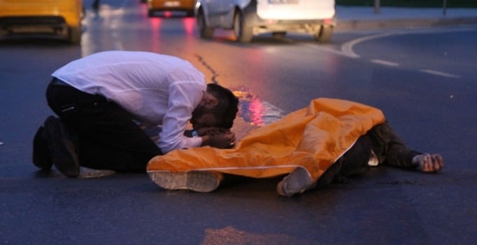 İstanbul Fatih'te motosiklet kazası: 1 ölü,2 yaralı