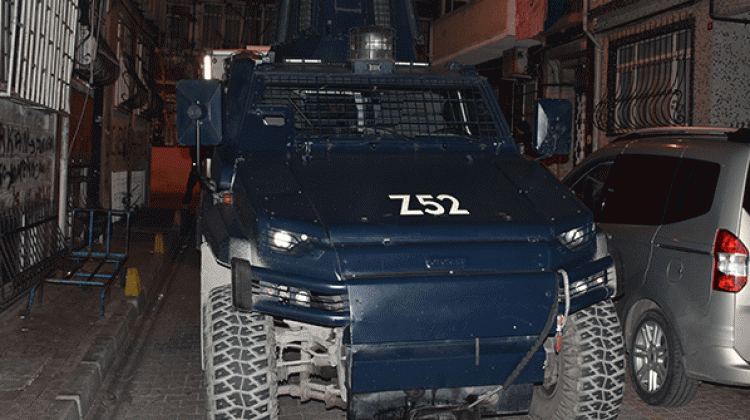 İstanbul Fatih'te operasyon! 2 kişi gözaltına alındı