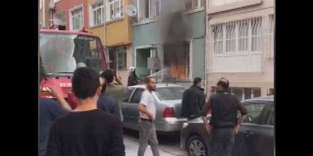 İstanbul Fatih'te yangın! Son anda kurtarıldı