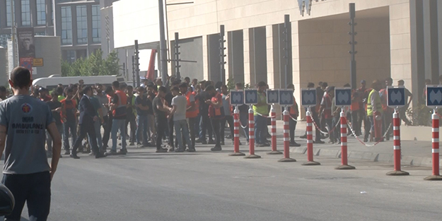 İstanbul Finans Merkezi’nde korkutan yangın! Bina tahliye edildi
