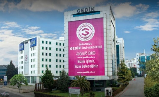 İstanbul Gedik Üniversitesi öğretim üyeleri alıyor