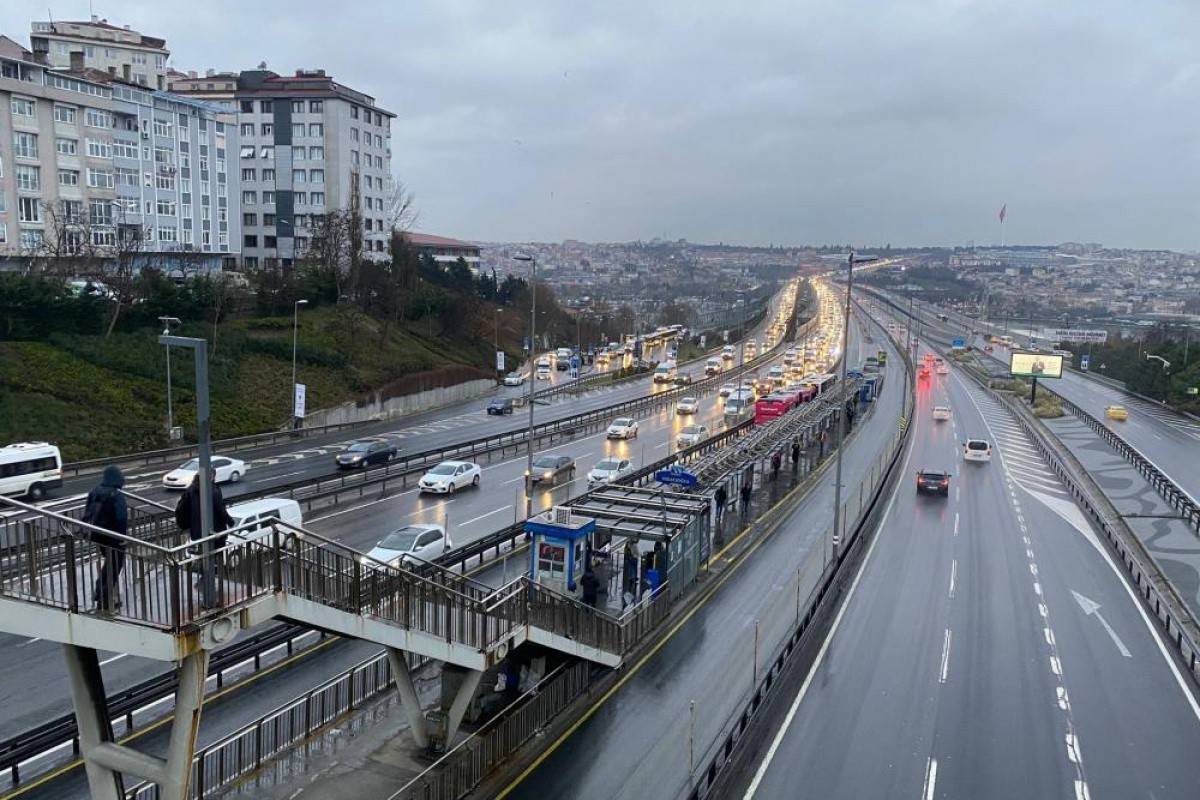 İstanbul güne yağmurla uyandı!