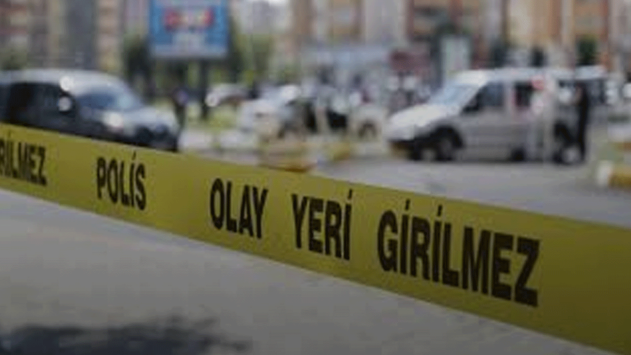 İstanbul Güngören'de bina çöktü