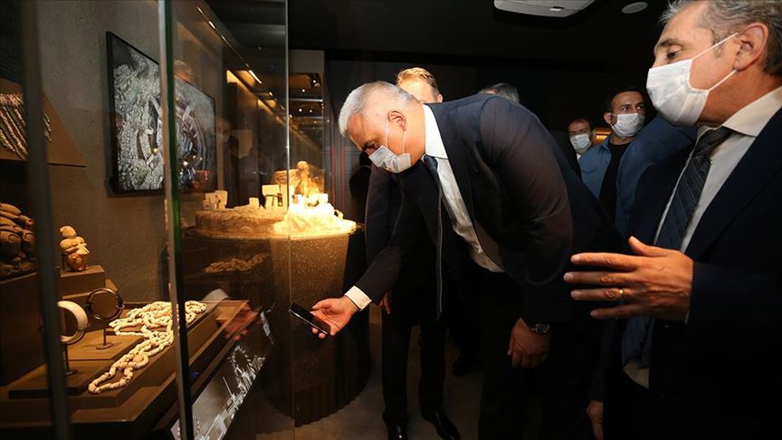 İstanbul Havalimanı Müzesi 'Türkiye'nin Hazineleri-Tahtın Yüzleri' sergisiyle açıldı