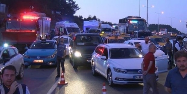 İstanbul Havalimanı yolu trafiğe kapandı
