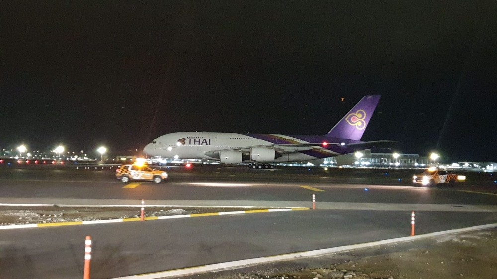 İstanbul Havalimanı’na Airbus 380 indi 