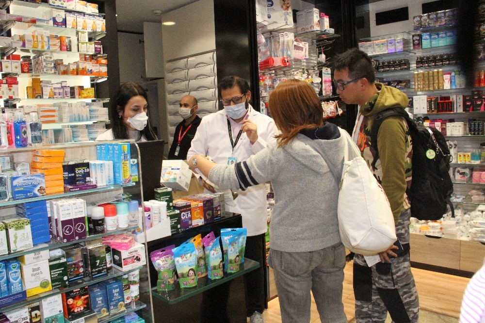 İstanbul Havalimanı’nda iki haftada 10 binin üzerinde maske satıldı 