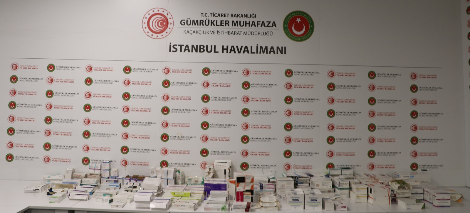 İstanbul Havalimanı’nda kaçak ilaç yakalandı!