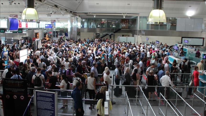 İstanbul havalimanlarında 9 ayda 71 milyon yolcu uçtu