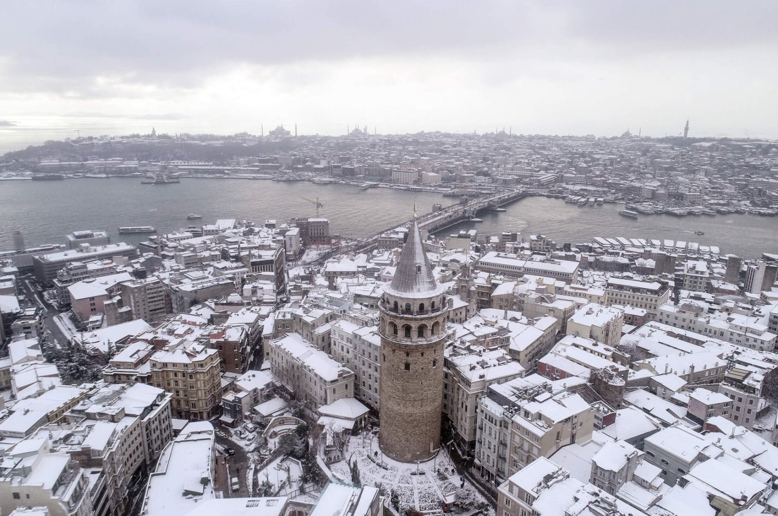 İstanbul için kar yağış tarihi verildi! Bu herkese sürpriz oldu