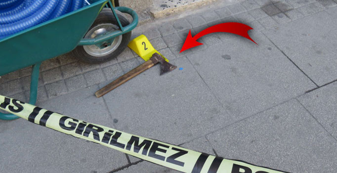 İstanbul Kadıköy'de akılalmaz olay: Baltayla döviz bürosunu bastı
