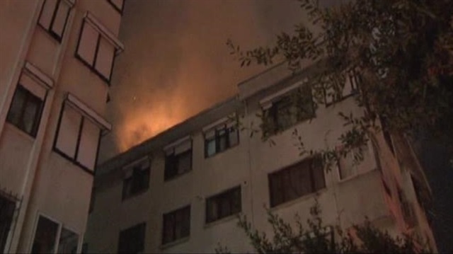 İstanbul Kadıköy'de korkutan yangın