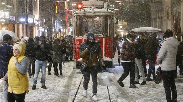 İstanbul kamu çalışanları yarın izinli mi 24 Ocak Pazartesi | Engelli hamile kamu çalışanları İstanbul’da izinli mi?