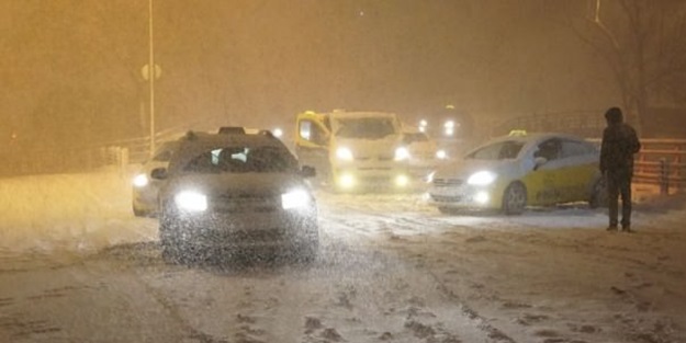 İstanbul kar altında!