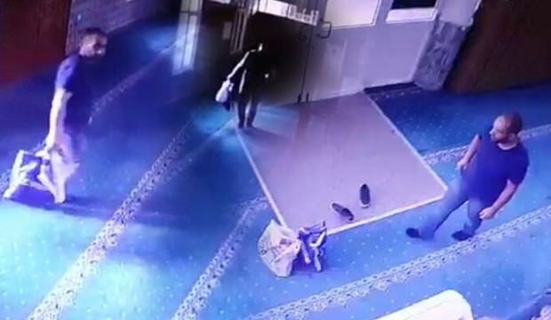 İstanbul Kartal’da camilere dadanan hırsız kamerada