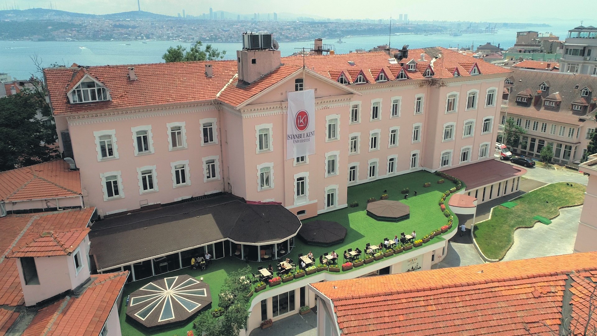 İstanbul Kent Üniversitesi 33 akademik personel alacağını açıkladı