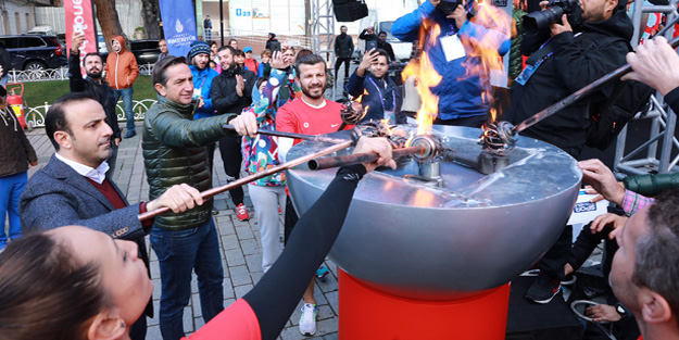 İstanbul Maraton koşusunun ateşi yandı