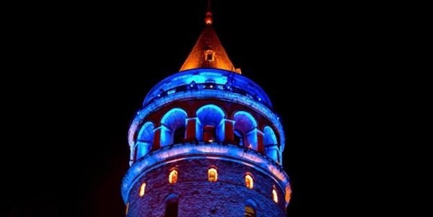 İstanbul maviye büründü
