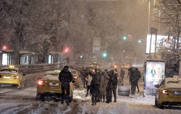 İstanbul şehirlerarası otobüsler çalışmıyor mu? İstanbul'a otobüs giriş-çıkışı yasak mı?