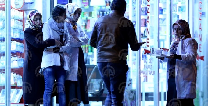 İstanbul Sultangazi'de eczanede silahlı çatışma