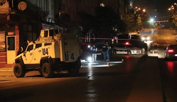 İstanbul Sultangazi’de polise silahlı saldırı: 1 yaralı