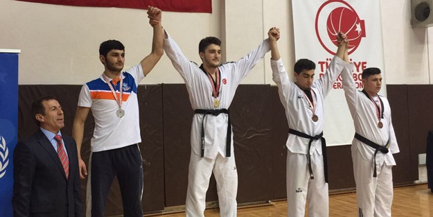İstanbul Taekwondo Şampiyonu Gökyüzü Koleji'nden