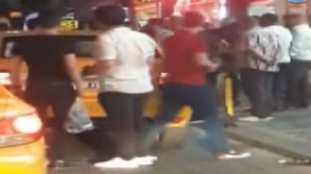 İstanbul Taksim'de turistlere böyle saldırdılar
