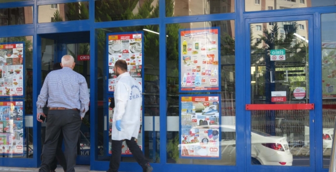 İstanbul Ümraniye'de silahlı soygun