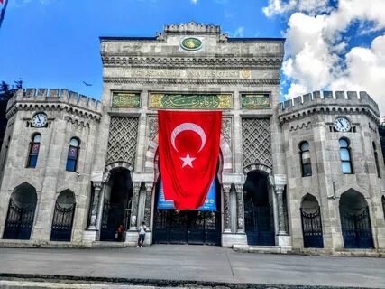 İstanbul Üniversitesi öğretim üyeleri alıyor