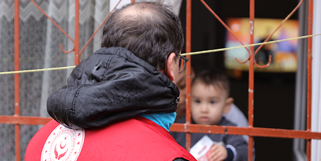 İstanbul Valiliği alışveriş kartlarını dağıtmaya başladı! Binlerce ailenin yüzü gülecek