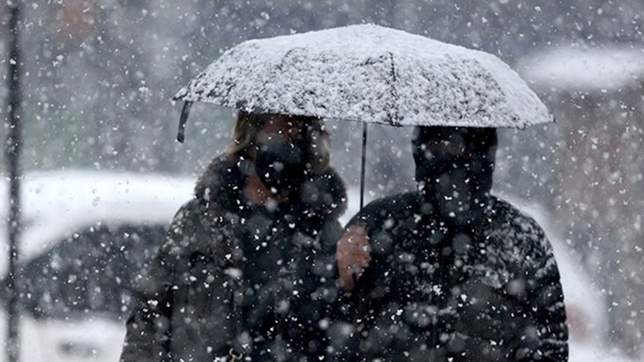 İstanbul Valiliği: Kar yağışı bekleniyor diyerek Türkiye'yi uyardı! Dikkatli ve tedbirli olun!