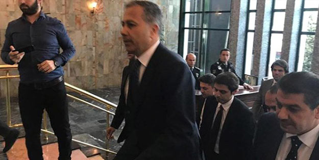 Ali Yerlikaya, İBB binasına giriş yaptı