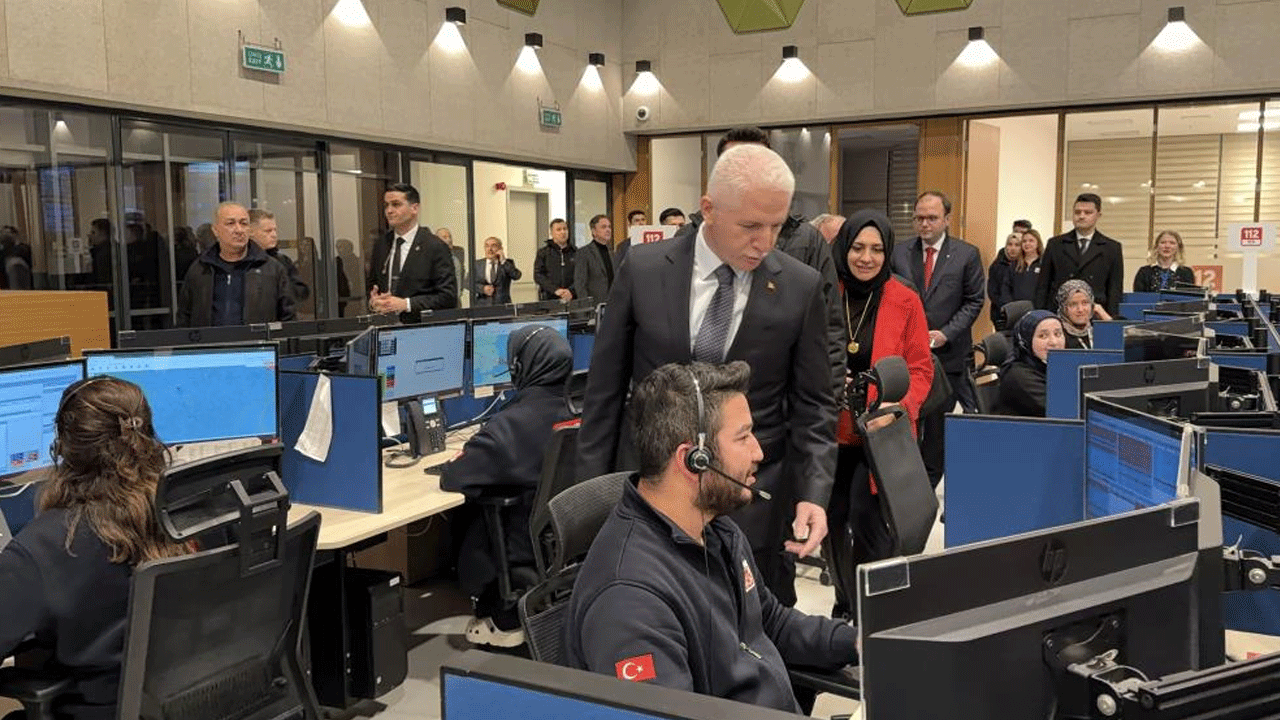 İstanbul Valisi Davut Gül'den 112'ye ziyaret