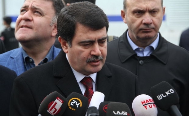 İstanbul Valisi Vasip Şahin'den yıkılan bina açıklaması