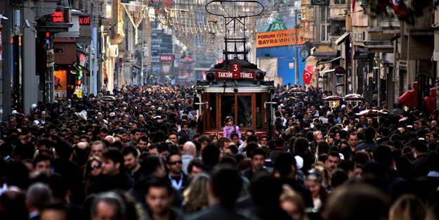 İstanbul yine rekor kırdı: 5 milyon 680 bin...