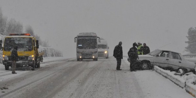 İstanbul yolu ulaşıma kapandı