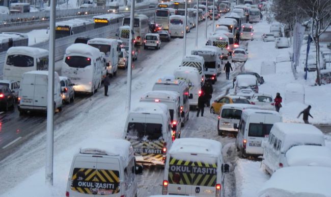 İstanbul'a beklenen kar geliyor