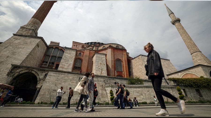 İstanbul'a en çok turist o ülkeden geliyor: Rusya, İran, Almanya, ABD ve İngiltere...Hangisi