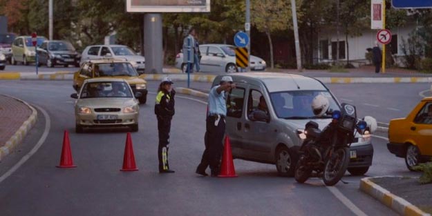 İstanbul’a giriş çıkışlar yasaklandı mı son dakika