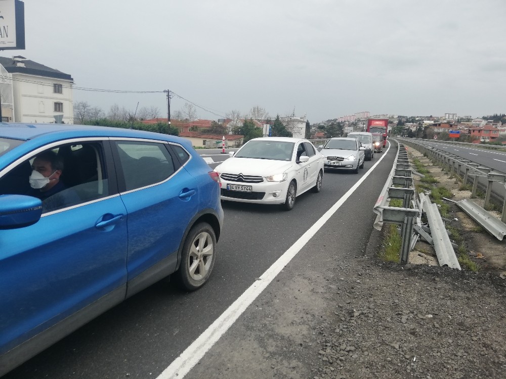 İstanbul’a giriş çıkışlarda uygulama noktalarında araç kuyruğu 