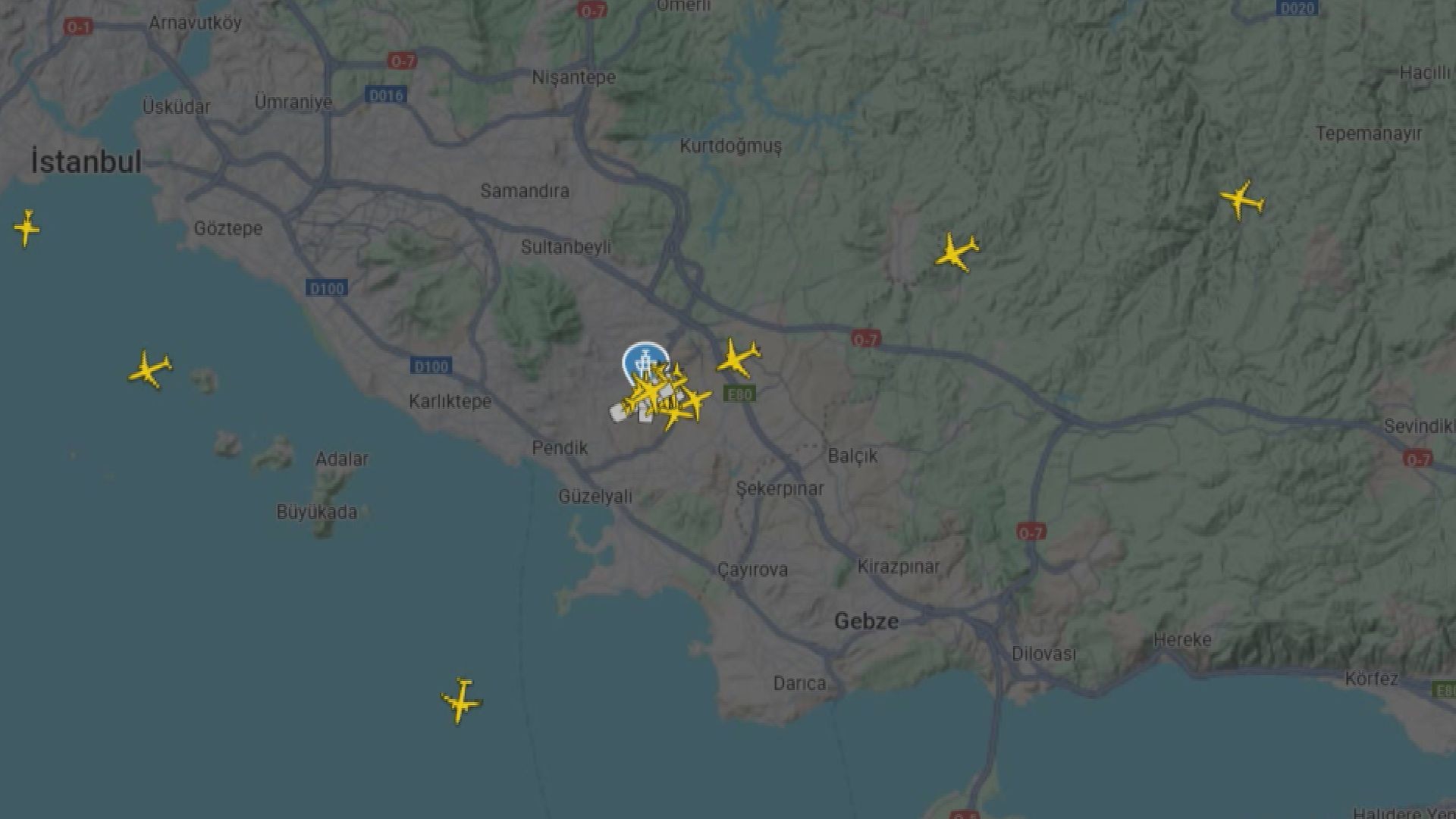 İstanbul’a iniş yapan uçaklara ‘deprem’ uyarısı