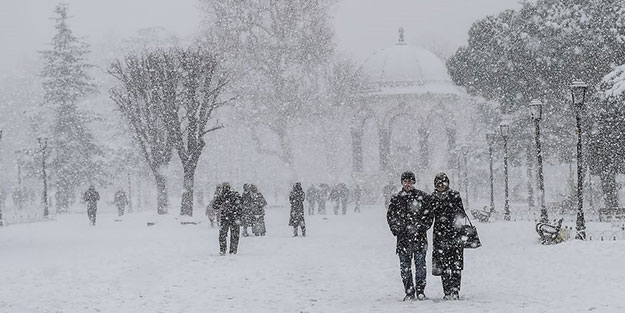 İstanbul'a mevsimin ilk karı o tarihte düşecek! Plan yapacaklar dikkat