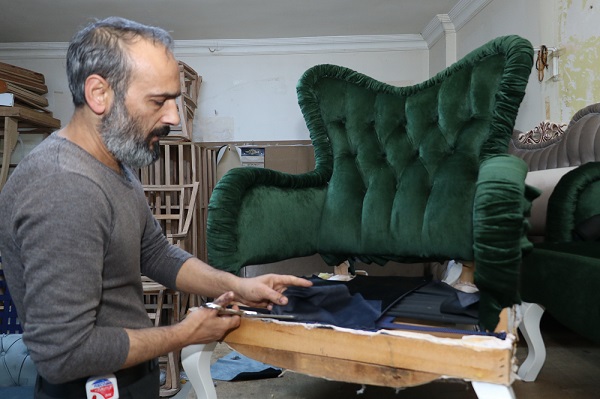 İstanbul'a yalnızca bir ceketle geldi! Şimdilerde herkes onu konuşuyor