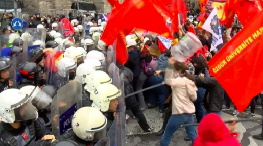 İstanbul'da 1 Mayıs'ta polise saldıran 27 kişi tutuklandı