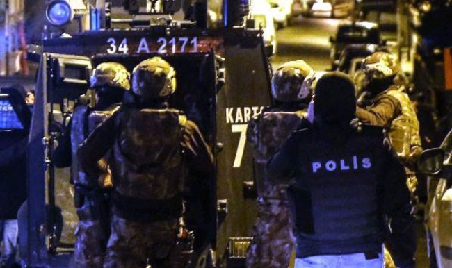 İstanbul'da 10 adrese baskın
