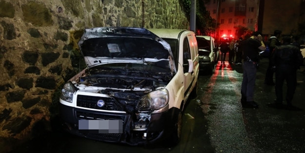 İstanbul'da 5 otomobil kundaklandı!